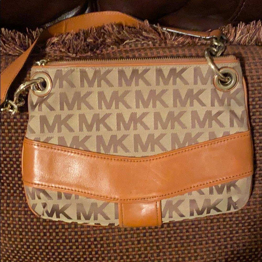Authentic Michael Kors Handbag - image 2